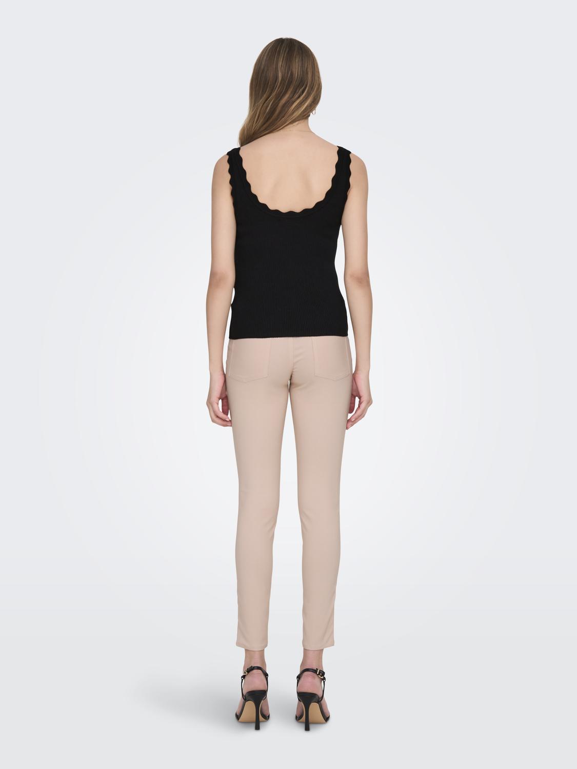 model_shot-back